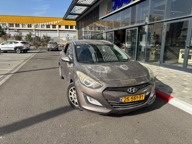 יונדאי i30