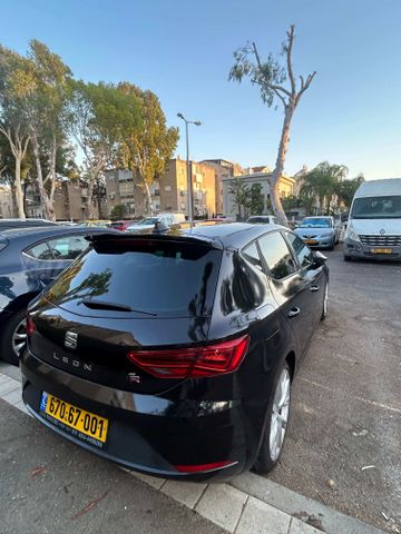 סיאט לאון