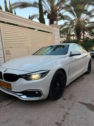 מודעת רכב ב מ וו סדרה 4