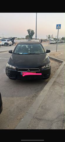 מיצובישי לנסר