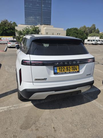 ג'אקו J7