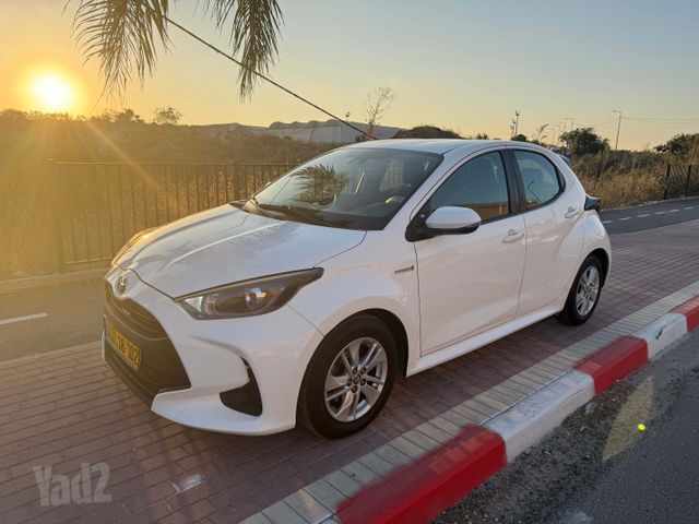 יאריס Style היברידי אוט׳ 1.5 (92 כ״ס) [2020-2026]