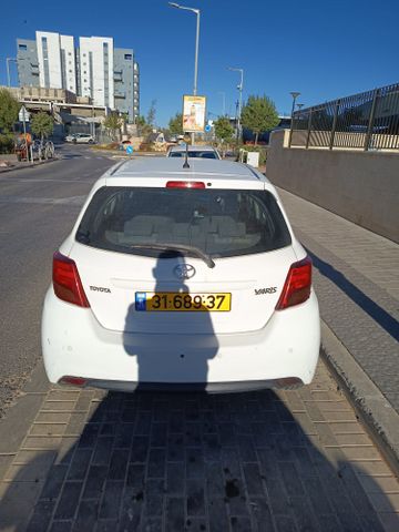 טויוטה יאריס