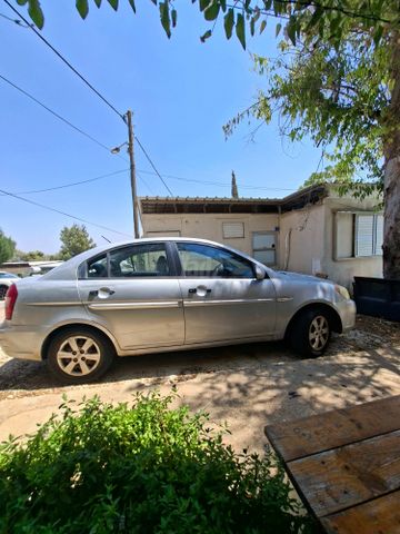 יונדאי אקסנט i25