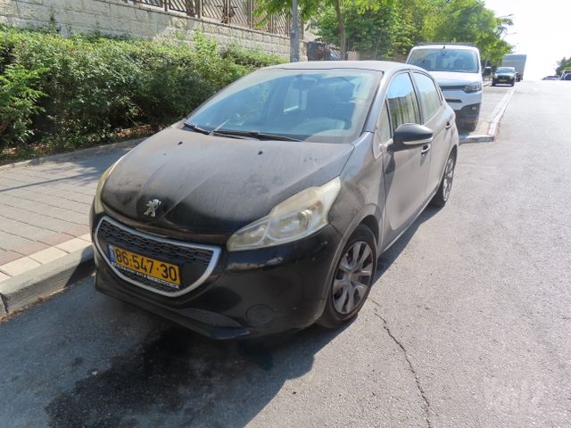 פיג'ו 208