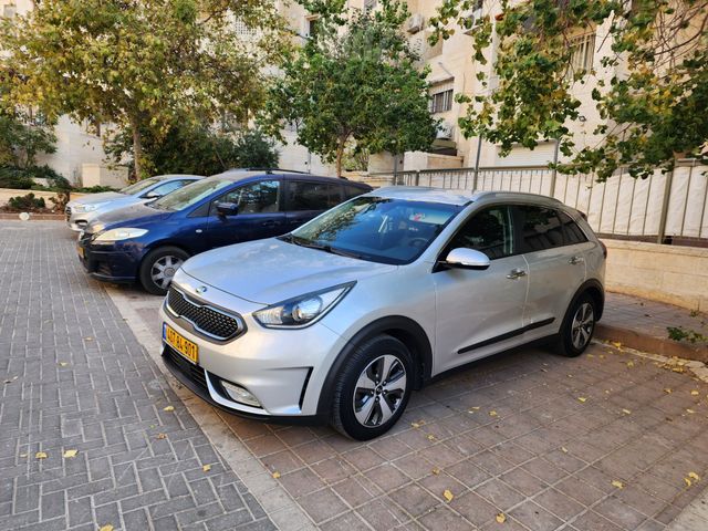 קיה נירו