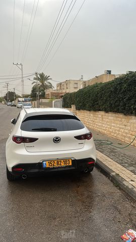 מאזדה 3