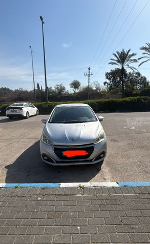 פיג'ו 208