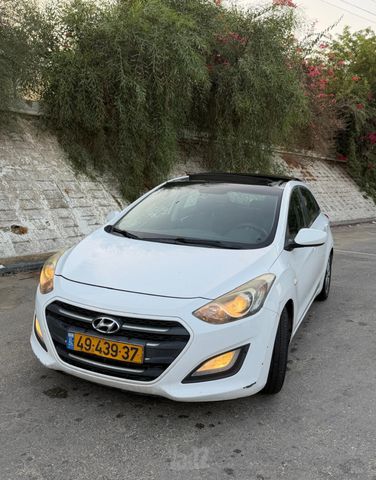 יונדאי i30