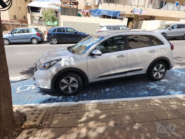 קיה נירו