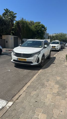 פיג'ו 3008