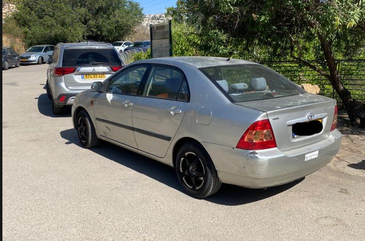 טויוטה קורולה