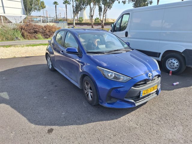 טויוטה יאריס