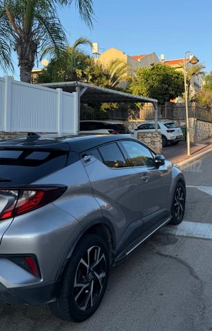 טויוטה C-HR