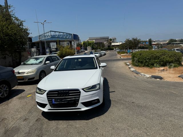 מודעת רכב אאודי A4