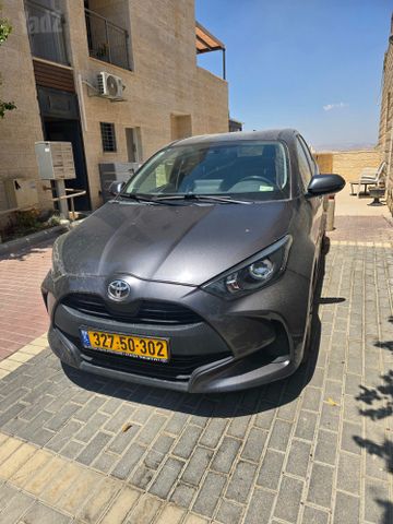 טויוטה יאריס