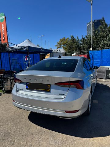 סקודה אוקטביה