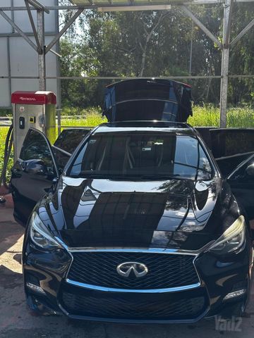 אינפיניטי Q30