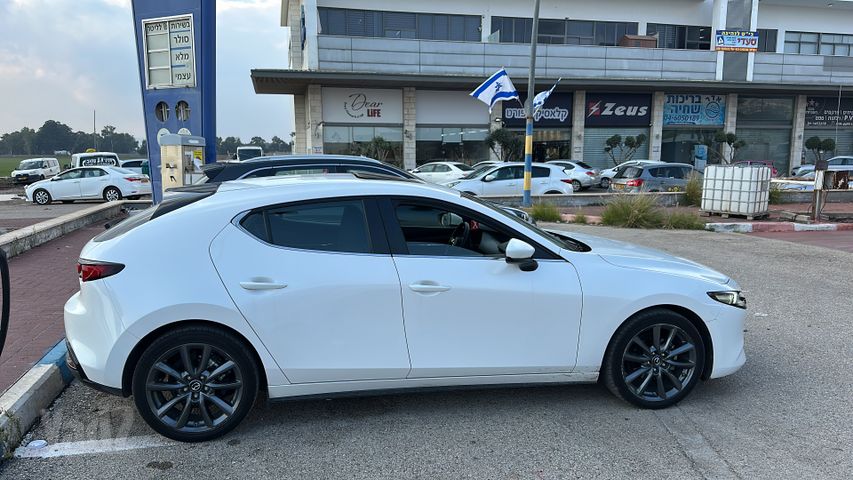 מאזדה 3