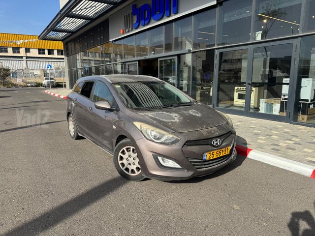 יונדאי i30
