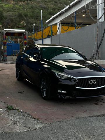 אינפיניטי Q30