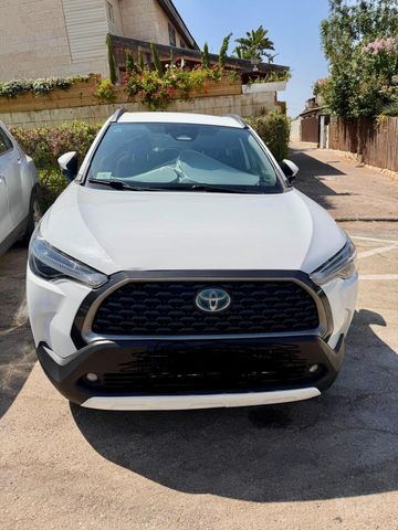 מודעת רכב טויוטה קורולה קרוס