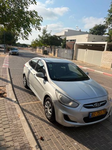 יונדאי אקסנט i25
