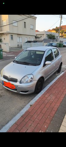 מודעת רכב טויוטה יאריס