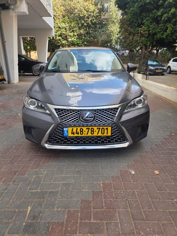 מודעת רכב לקסוס CT