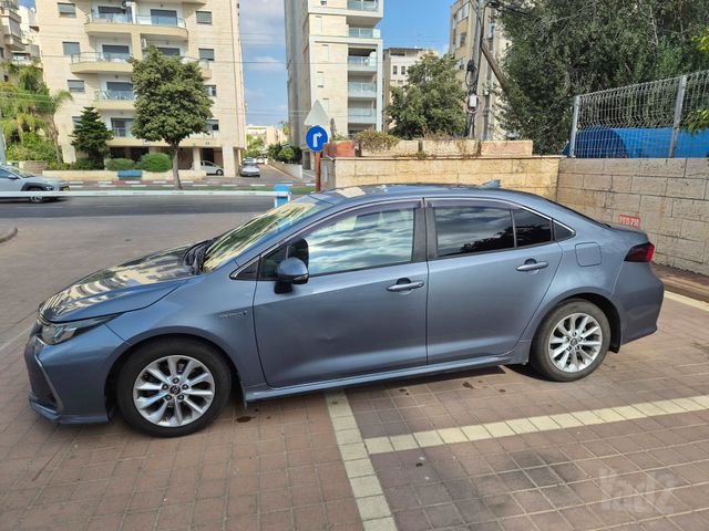 טויוטה קורולה
