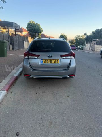 מודעת רכב טויוטה אוריס