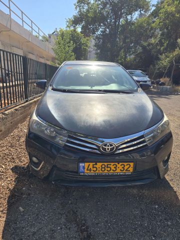 טויוטה קורולה