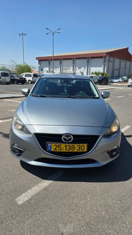 מאזדה 3