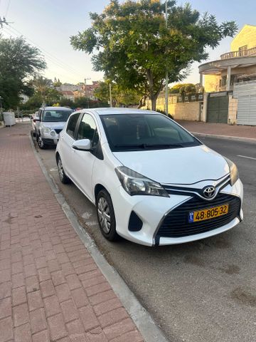 טויוטה יאריס