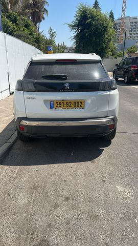 פיג'ו 3008