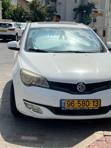 אם ג'י 350