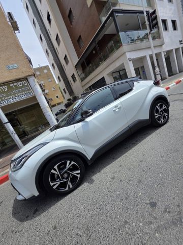 טויוטה C-HR