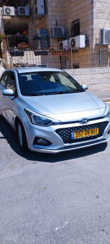 יונדאי i20