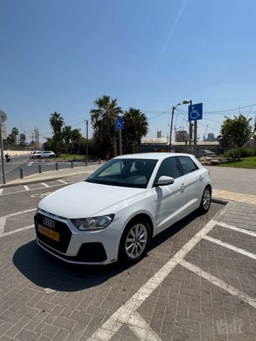 אאודי A1