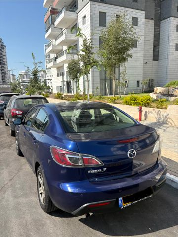 מאזדה 3