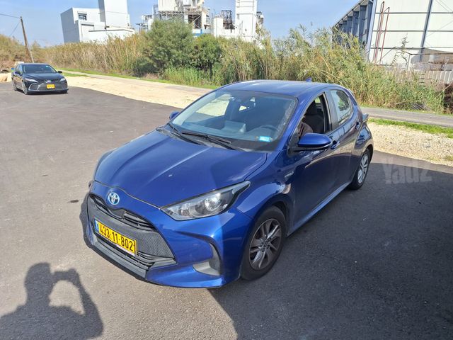 טויוטה יאריס