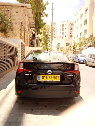 טויוטה פריוס
