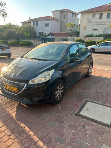 פיג'ו 208