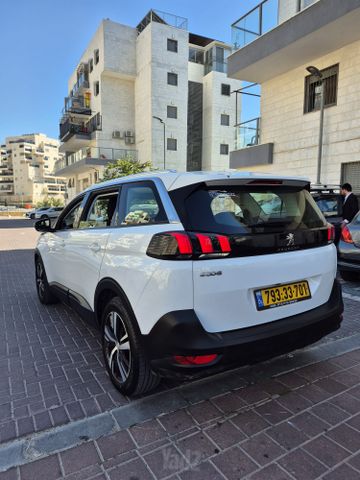 פיג'ו 5008