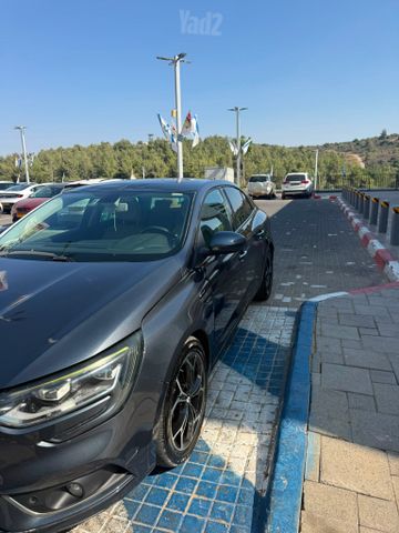 רנו מגאן