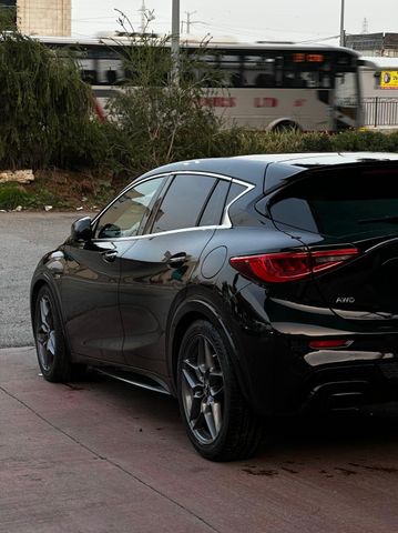 אינפיניטי Q30