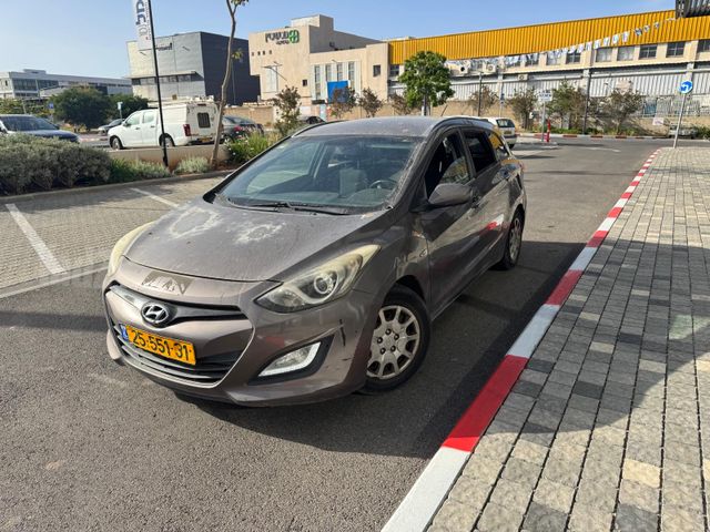 יונדאי i30