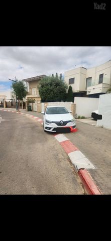 מודעת רכב רנו מגאן