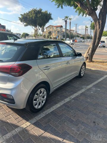 יונדאי i20