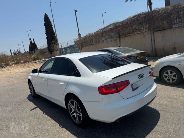 אאודי A4